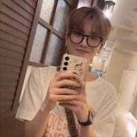 대식가돠고싶음 (@yoonhy_v) 's Twitter Profile