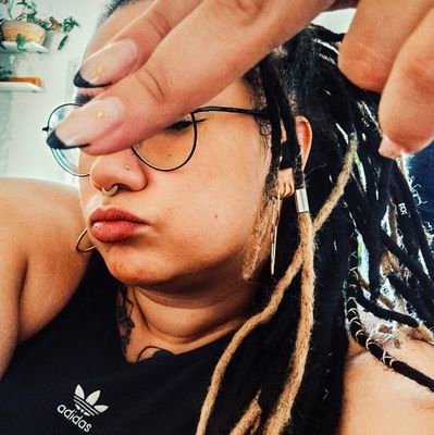 comentários de sabedoria desbalanceada
abrangente no espaço e no tempo
- designer e artista multimídia -