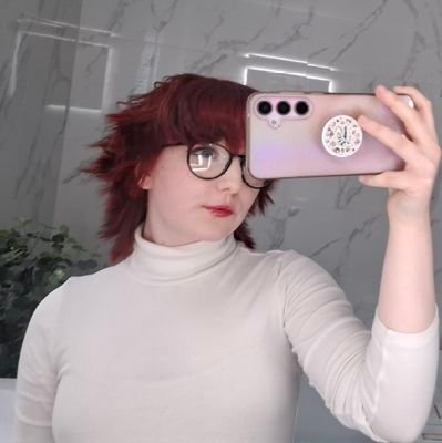 SusieDunn_'s profile picture. (they/she) 🏳️‍🌈
MPhil student researching cosplay history @uofglasgow and avid nerd 🧝‍♀️🕺