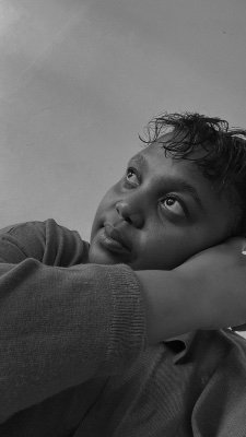 Lu_minathi's profile picture. In a world of black and white, be a dash of colour 🧡.