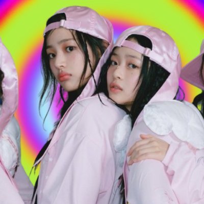 She/Her || INTP || ¿Otaku? || 🚺🏳️‍🌈 
Slice of Bread author 🍞 (Bbangsaz) on Ao3 // Wattpad
MHDHH 🎧💙
UENA - BLINK - TOKKI
Retired Loona Theorist 🌙