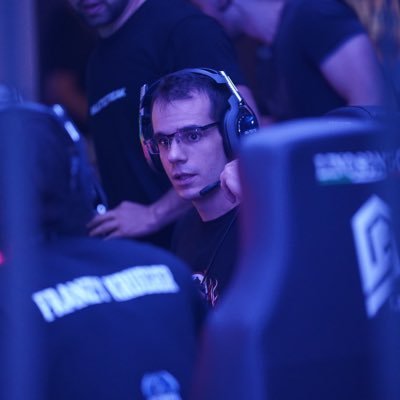 🇨🇭🇮🇹 | @acmilan 🔴⚫️ | COD competitive player since 2014 | 3 LAN