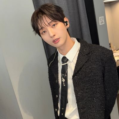 지성이와 함께 밥알들이 행복했으면 좋겠어요😘💕그리고 그냥 갤러리 같은 계정입니다😀 fan account