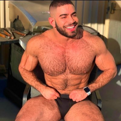 Dominican stud 🇩🇴🇺🇸💪power vers 🔥party rock star⭐️love all kinds of flavors 👄world traveler