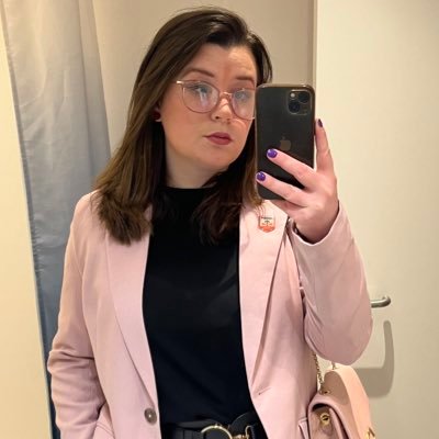 ESO for Digital Learning👩🏻💻 MIEE. 🖥 MCE. 🎓Apple Teacher. Google CE. 💻Seesaw Ambassador. ✏Global Minecraft Mentor. 🎮Promethean Trainer.👩🏻🏫 Croc Gal
