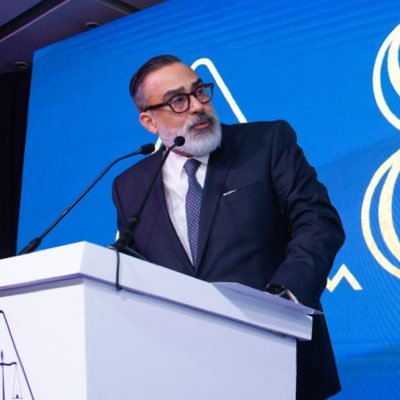 Abogado, Mexicano, Sonorense, DG @CAAAREM, Cardenales Az fan, opiniones a título personal.