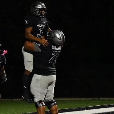 @holmesfootball alum,right guard @deltastate🐐 #jucoproduct⚡️