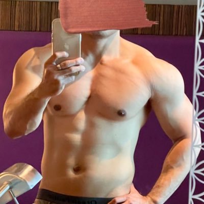 justmeetballs's profile picture. new comer, go easy on me ✌🏻