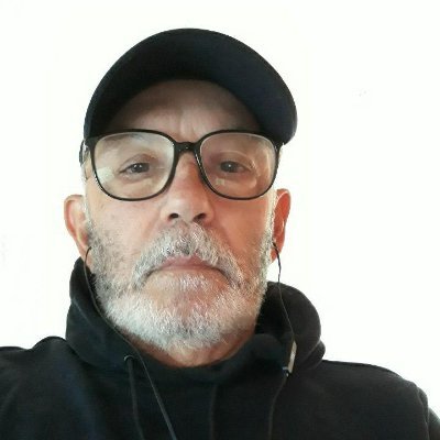 Fuck Around and Find Out
“Ler é sonhar pela mão de outrem”