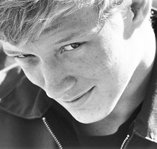 KellyCommaRoy's profile picture. Untrained voice actor, learning by doing. Is experience the best teacher or the mother of illusion? Come with me on the journey and let's see.