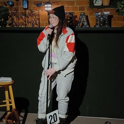 Marketing Grad 2025. Stand-Up Comic. Baker. Podcast host. Cincinnati 4ever.