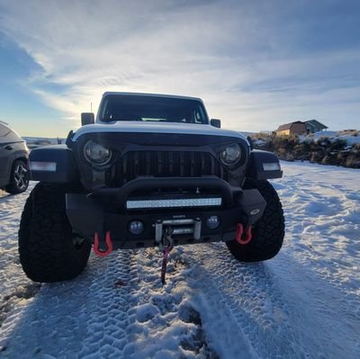 WyoM1's profile picture. Former OTR truck driver now days i can be found bouncing around the gas & oil fields of Wyoming in a vacuum truck Enjoyin life w/ my honey @m1sluckystar #NASCAR