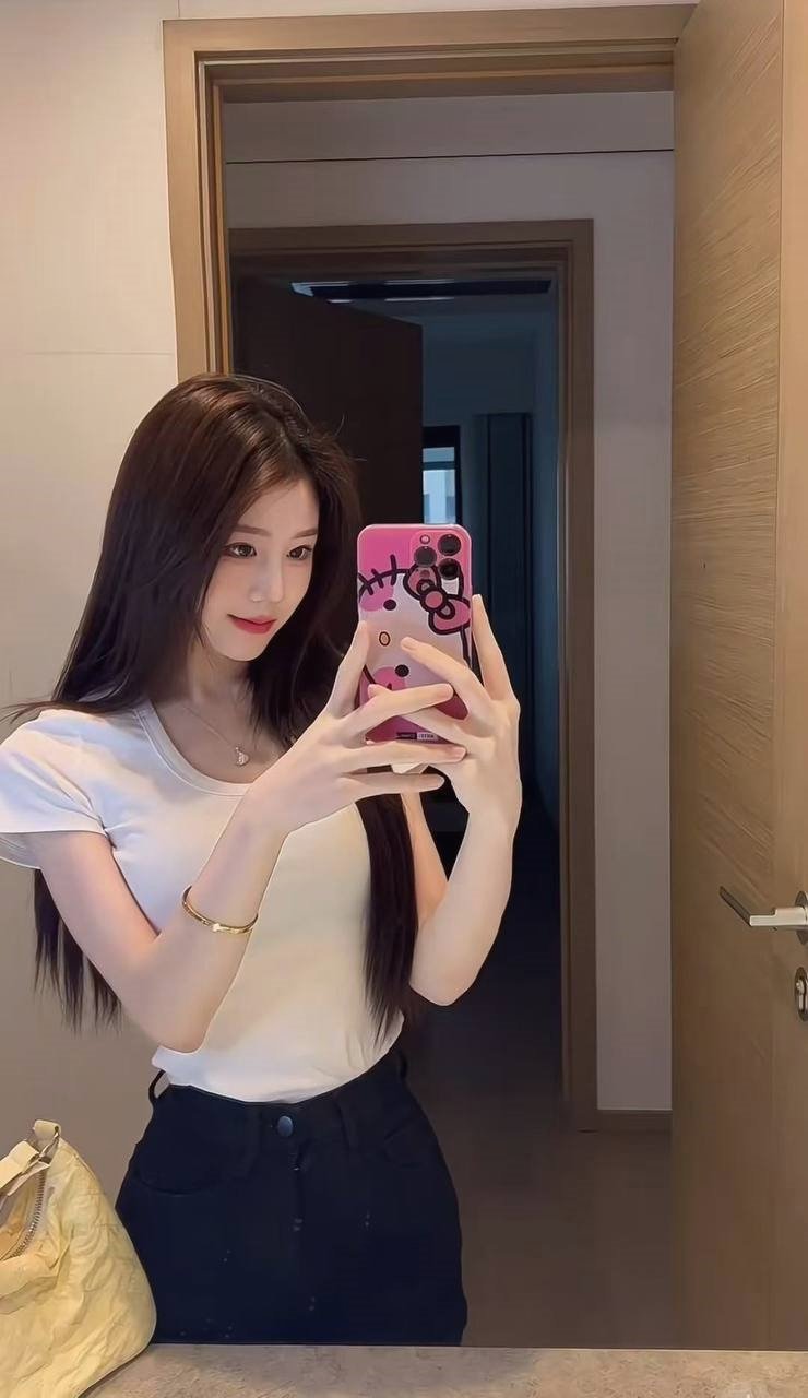 Jacquel12175252's profile picture. 00后实习生线下兼职，自接自聊，身高165，体重47，🐻c无订金，无门槛推特大号@loqbi2xxot47889