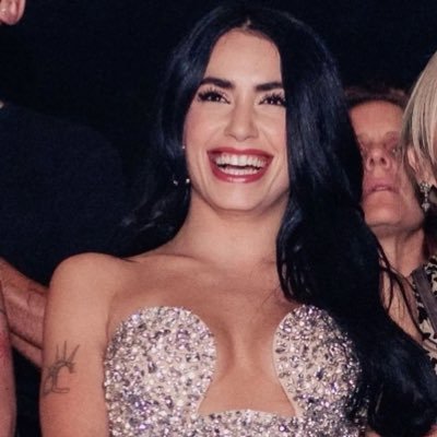 laliesposxchile's profile picture. ✨porque brillando se nace mi amor✨