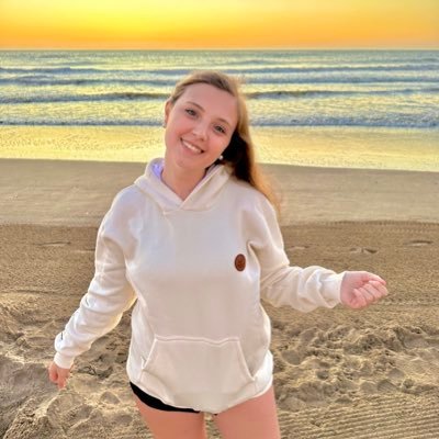 GiuliiMaga's profile picture. Amante del fútbol y de la Comunicación.⚽️ 📻 / Hincha del A.C.S.M 🇦🇹 / Estudiante de Periodismo de la UMaza 📝🎙/ Tengo las ⭐️⭐️⭐️ en el conjunto.🇦🇷