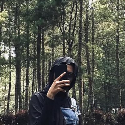 ftrrdhyaa's profile picture. 