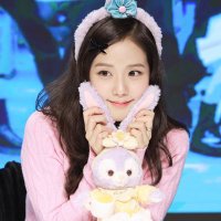 Lily (@jisoonnieeee) 's Twitter Profile