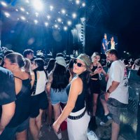 abril (@abrilponce44) 's Twitter Profile