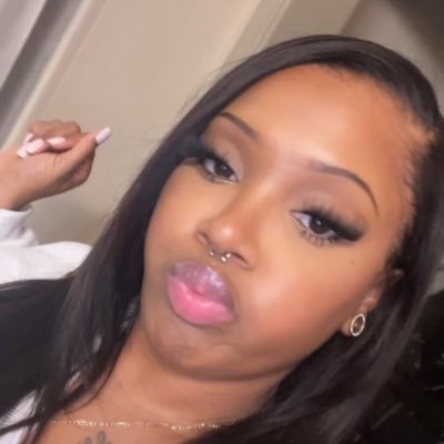 dumbasscaty's profile picture. ♑︎ • 27 • 𝔯𝔢𝔞𝔩 𝔩𝔦𝔣𝔢 𝔟𝔯𝔞𝔱𝔷 𝔡𝔬𝔩𝔩