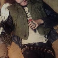 (gross) laurie (@sadisticmunsons) 's Twitter Profile