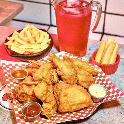 hel_osw's profile picture. Investigador y deportista, lector e ingeniero.
Amante del cine, la buena gastronomía, el rock & roll, los video juegos y la ciencia.