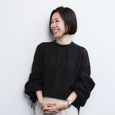 Webから紙媒体まで🖥️伝わるデザインで事業に伴走💪 公立大デザイン学部卒▶︎東京のITベンチャーで営業&ディレクター▶︎広告制作会社▶︎デザイナー10年目 フリーランス8年目|夫・1歳息子・600羽の鶏との👨👦🏻🐔のんびりじゃない田舎暮らし|MBTI-仲介者