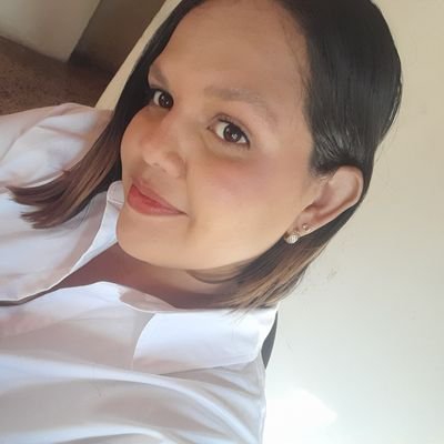 Itsgesib's profile picture. Hawaira City 🌊 
Caraquista🦁
Make up💄
Escribo Webonadas.