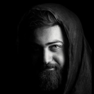 مَنْ عزّ بالأقوامِ ذلّ بذلِهم
وَمن عزّ بالرَحْمٰنِ ظلّ عزيزاً