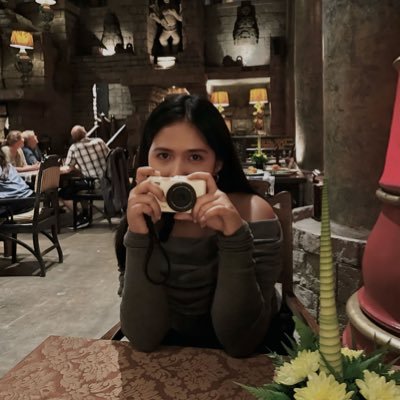 sada________co's profile picture. Not gonna lie but might complain on how much I miss the chill life in quarantine.