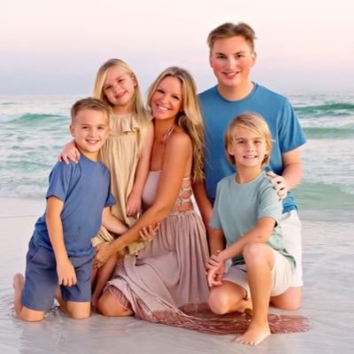 mybeachytribe's profile picture. mom of four. living on purpose in paradise and probably covered in sand. 🌴