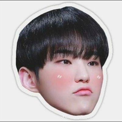 quencsie's profile picture. She/ her