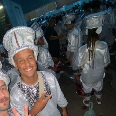 fflch usp
hiperfocado em coisas inúteis