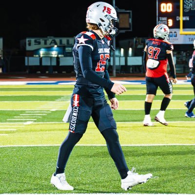 🏈Qb/CB/FS ⚾️OF/C - 4.7 40 📚C/O 2029 @capofootball @CVHS_baseball 5’10 165 (949-447-3690/ mjpaikoff09@icloud.com)