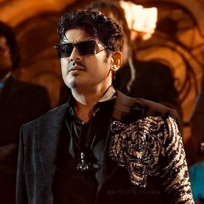 VikramR2001's profile picture. LIVE AND LET LIVE ❤️