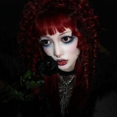 grlgvng02's profile picture. 22 || Bisexual || she/her || that's how we howl