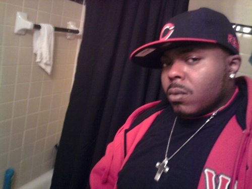 im one of last realest niccas ever fwm its not to many of us left n put a eye on her lip n WATCH YO BITCH  MOUTH