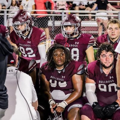 Varsity MHS Football- 2026 D tackle 98# 3.0 Squat 570 Bench 315 PC 260 Hudl https://t.co/4p4UcTxlYN 5’9 250