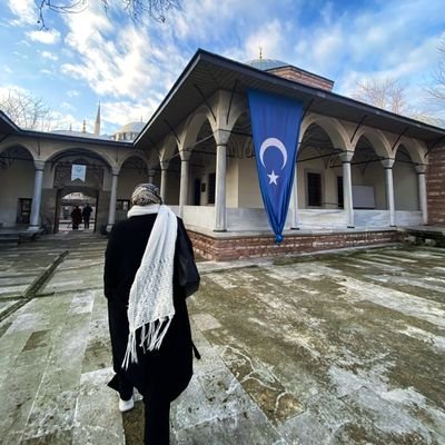 halaybakani's profile picture. just a bedu ||
part time photographer - part time political scientist - full time exhibitor specialist 🌝