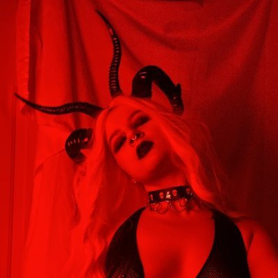 Your sinful little succubus here to drain you in all the right ways ā¤ļøāš„ I may look innocent, but I promise, Iām here to corrupt you.
Link in bio, come say hi