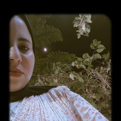 👷♀️
طالما الحكاية لسة بتحكيها تبقى لسة مخلصتش جواك وطالما ليها ذكرى يبقى السر بتاعها منتهاش 💗