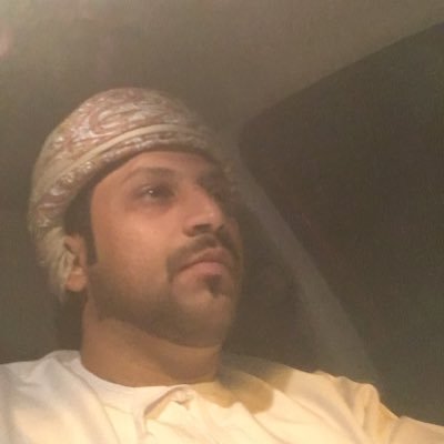 الله الوطن 🇴🇲 🤝🇵🇸و ❤️البرسا💙 افضل شيئين في حياة الانسان وهو تقديره لذاته وامتلاكه لروح محفزة working in moi /studied in private college at MCBS📚