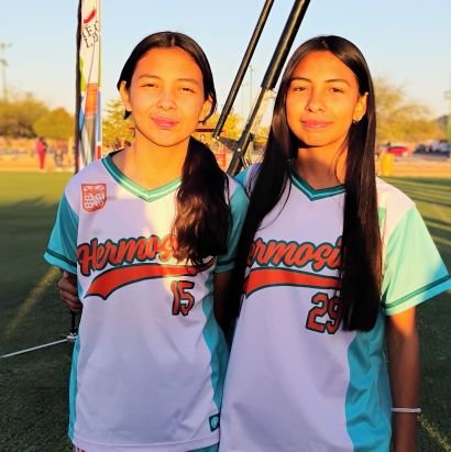 Tuzita martinez
Amo el futbol Amo mi familia ⚽🏆🥇