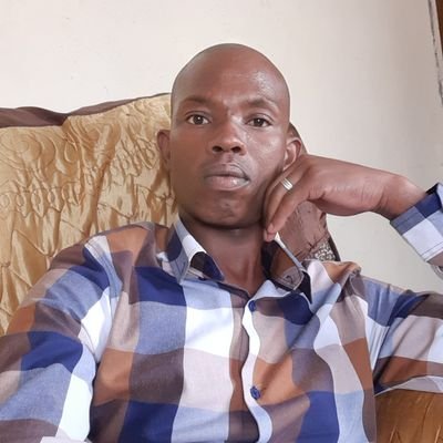 SelloMothae's profile picture. A poor man with a rich mind is better than a rich man with a poor mind but nobody is richer than a rich man with a rich mind👌👌👌
