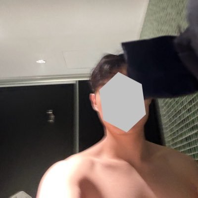 Hà Nội | 2k | 1m81 76kg | Thích public, outdoor,... | Thích địt người iu thằng khác 🤷🏻 | Huấn luyện bồn chứa tinh chuyên nghiệp 🤭