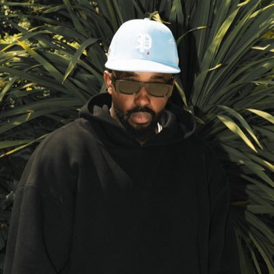 LRKMICAZ's profile picture. LE MONDE OU RIEN 🌍