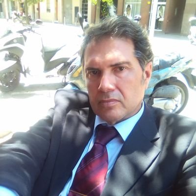 Lic. Administracion y dirección Empresas🇪🇦
👆Yo hablo para mejorar y ofrecer mensajes positivos que mejoren la vida del ciudadano🇪🇦
Universidad Barcelona