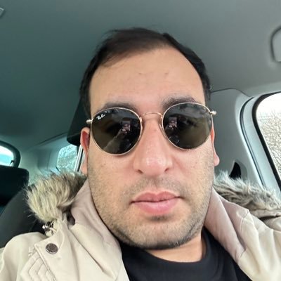 Yagd25863H's profile picture. X +49171/484 2013