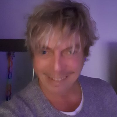 lemieux_boby's profile picture. Auteur, chroniqueur, blogueur, acteur. Love humour, music, dance, Dj, hockey, writing, sensuality. So i'm LGBT+ and i'm born to Montréal.