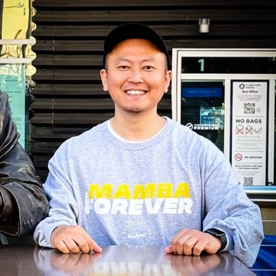 CEO|RHYMES SPORTS CONSULTING Inc. #SHOEHURRY という活動を通じてバスケ選手の強化育成、ビジネスサポートを展開。選手の価値向上が市場全体の価値向上に繋がると信じて活動する、元IT業界ガチ勢の渋谷区おじさん。 @t_b_n_japan 🍔オーナー。