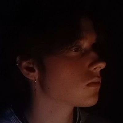 SSBM player from France. 20 yo. Avant de manger au gastro, faut manger la gastro. Meilleur joueur de Melee à Chipweqbéééééééé